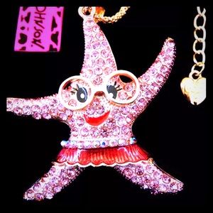 Sassy Starfish Betsey J necklace 💕💕💕
